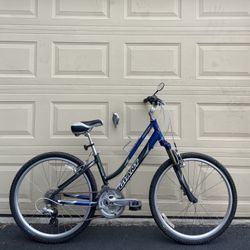 Giant Sedona DX Comfort Step-Thru Hybrid Bike – 26” – Small 14” Frame – 24 Speed – Bicycle