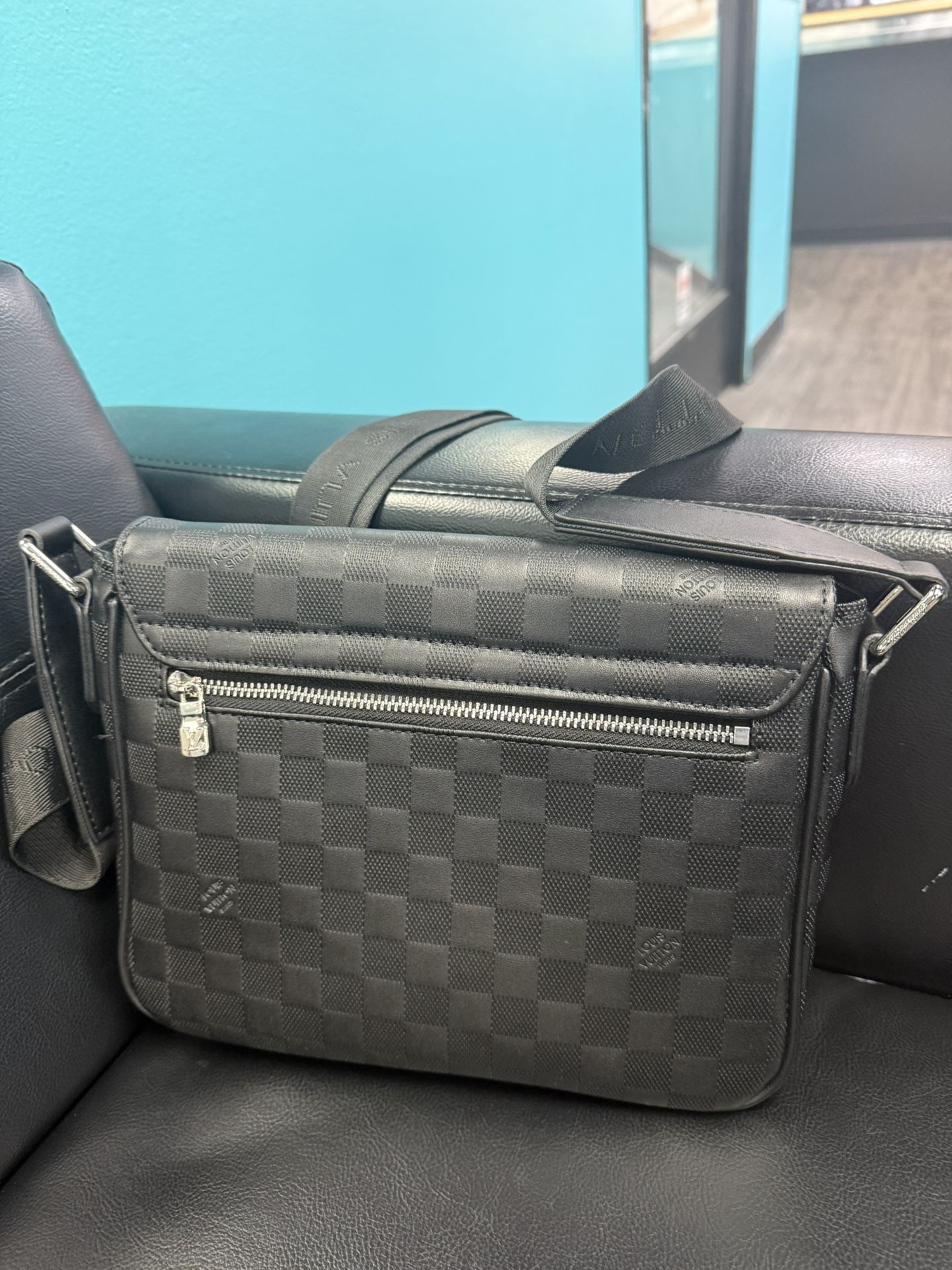 District PM Louis Vuitton Men Shoulder Bag