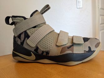 Lebron 11 Camo