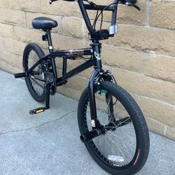 REDLINE 1. 2  FREESTYLE 20 BMX BIKE