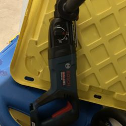 Bostich Hammer Drill 18 V Charger And Battery 