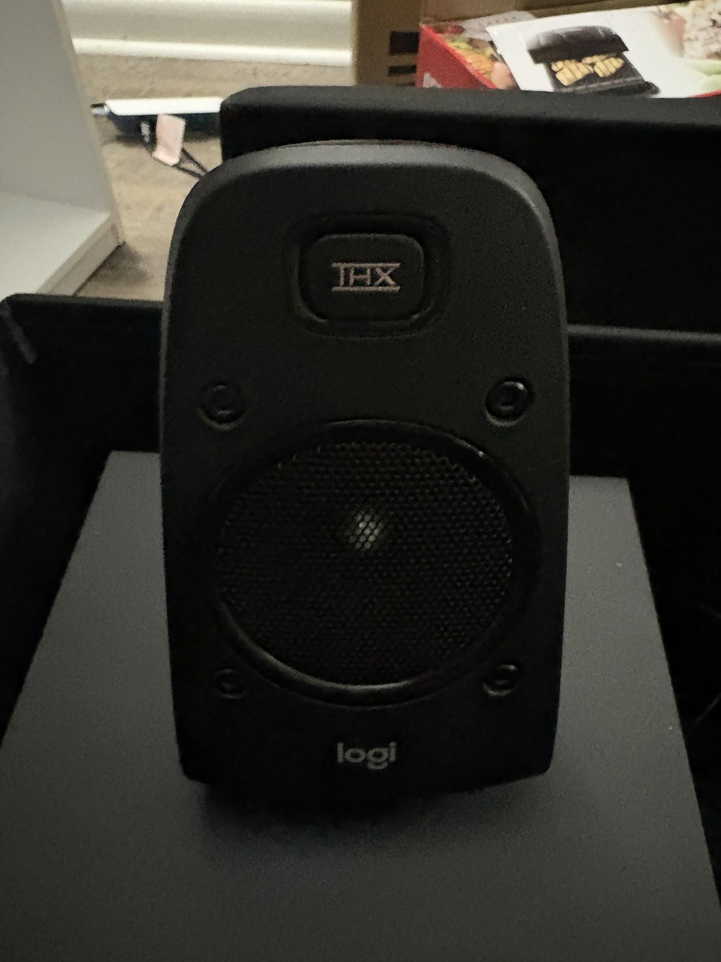 Full Logitech THX Speaker Set With Subwoofer