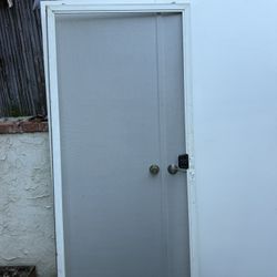 Screen Door with Handle