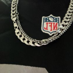 Silver Chains 