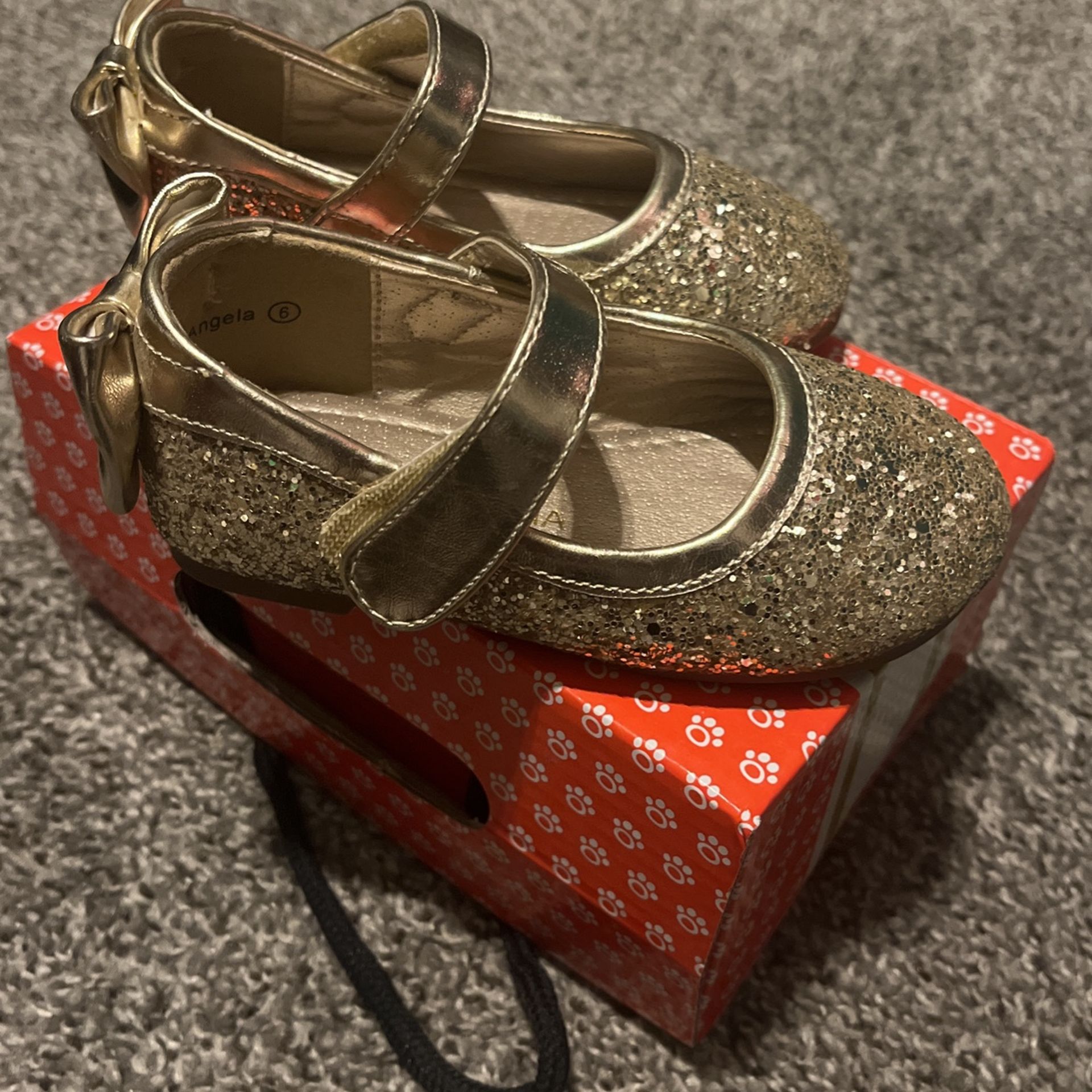 Toddler Shoes Girl Size 6 Gold Sparkle