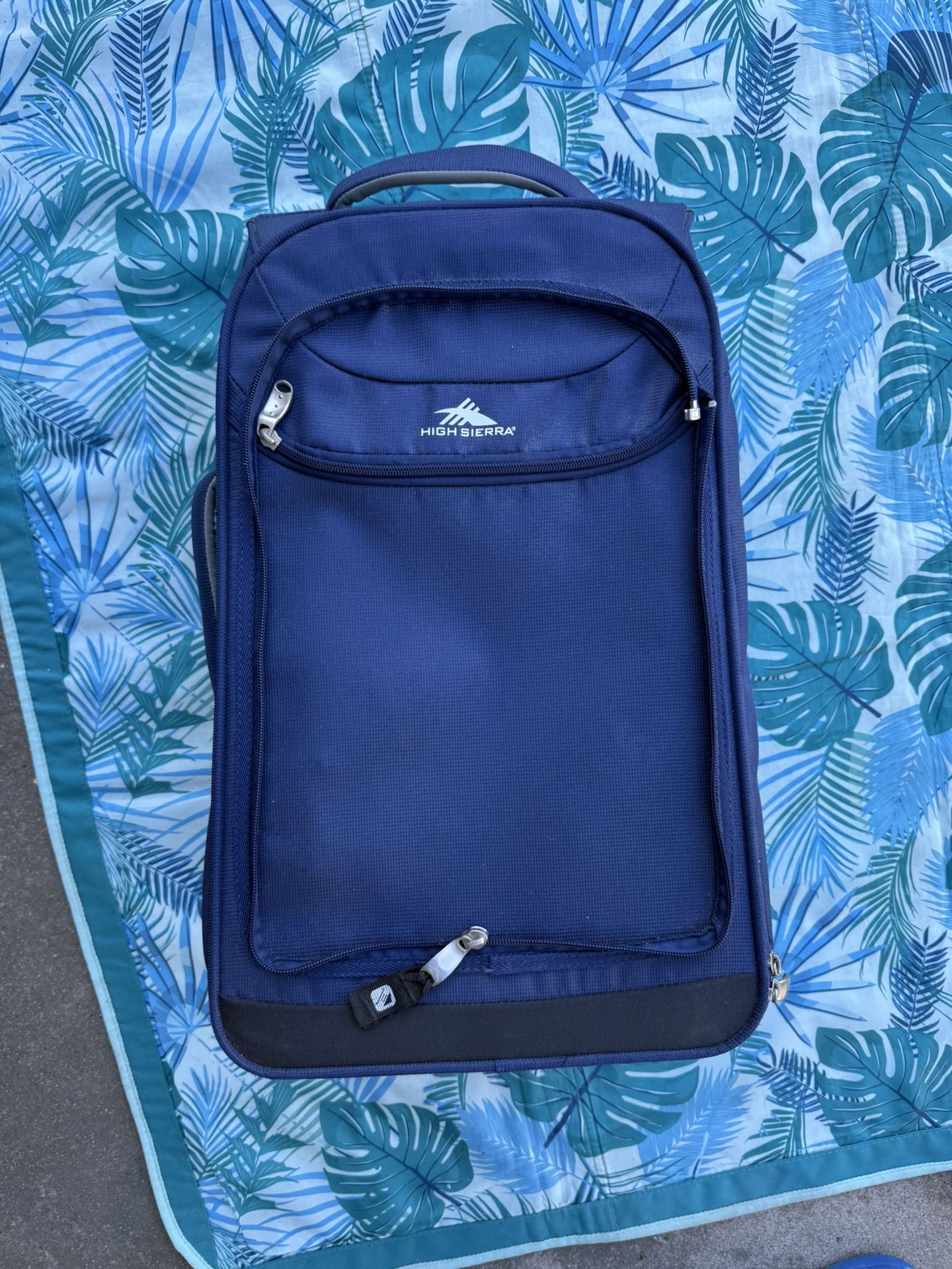2 Piece Carryon Rolling Luggage & Backpack Bundle