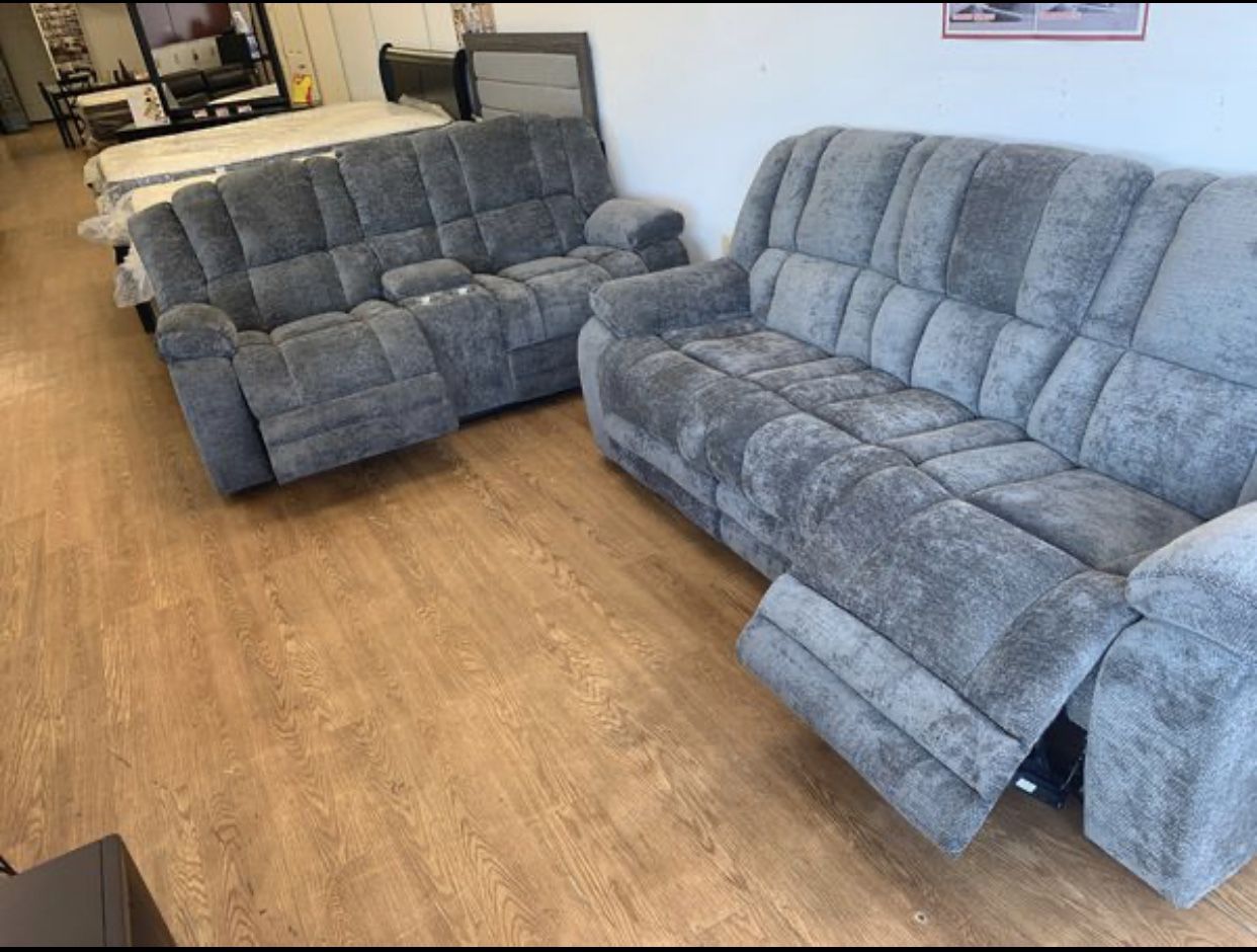 $1100 special now —> reclining living room set sale