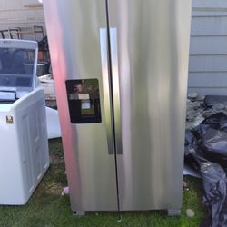 Whirlpool Refrigerator