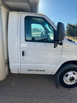 White Box Truck Under 14,050 GVW