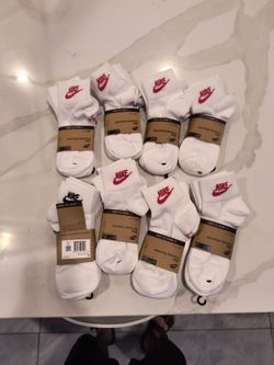 8 packs of Nike socks