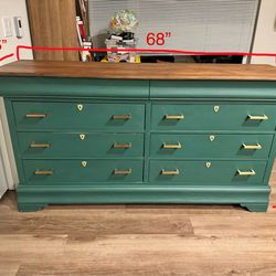 Emerald Dresser