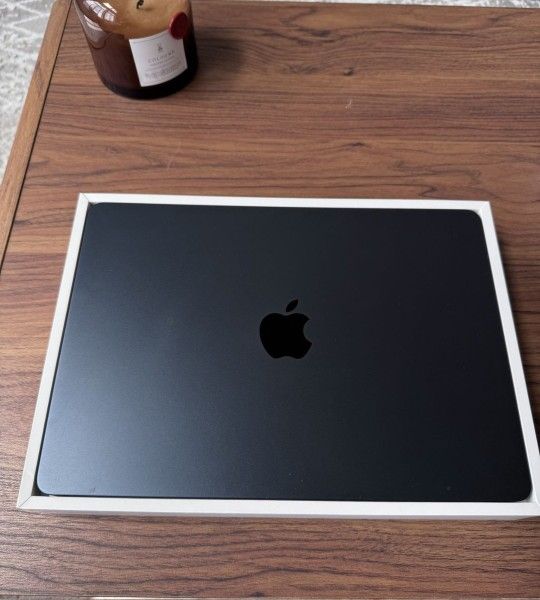 MacBook Air M2 13.6”