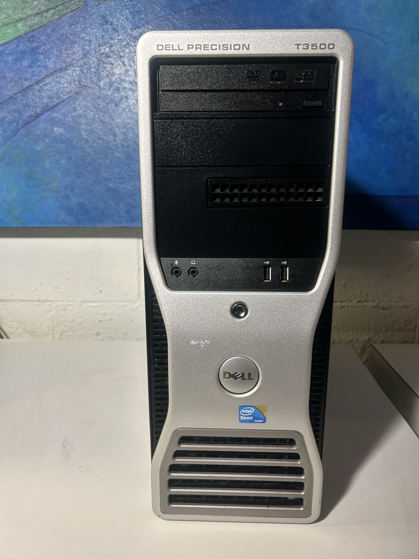 Dell Precision T3500 (Xeon X5650(6 Cores), 16GB RAM, 256GB