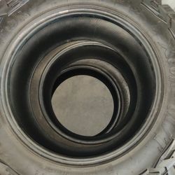 Set of 4 Gladiator X-Comp M/T Tires 35x12.50R20LT – Excellent Condition