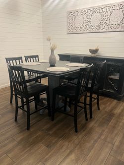 Beautiful Blk/ gray high pub dining set