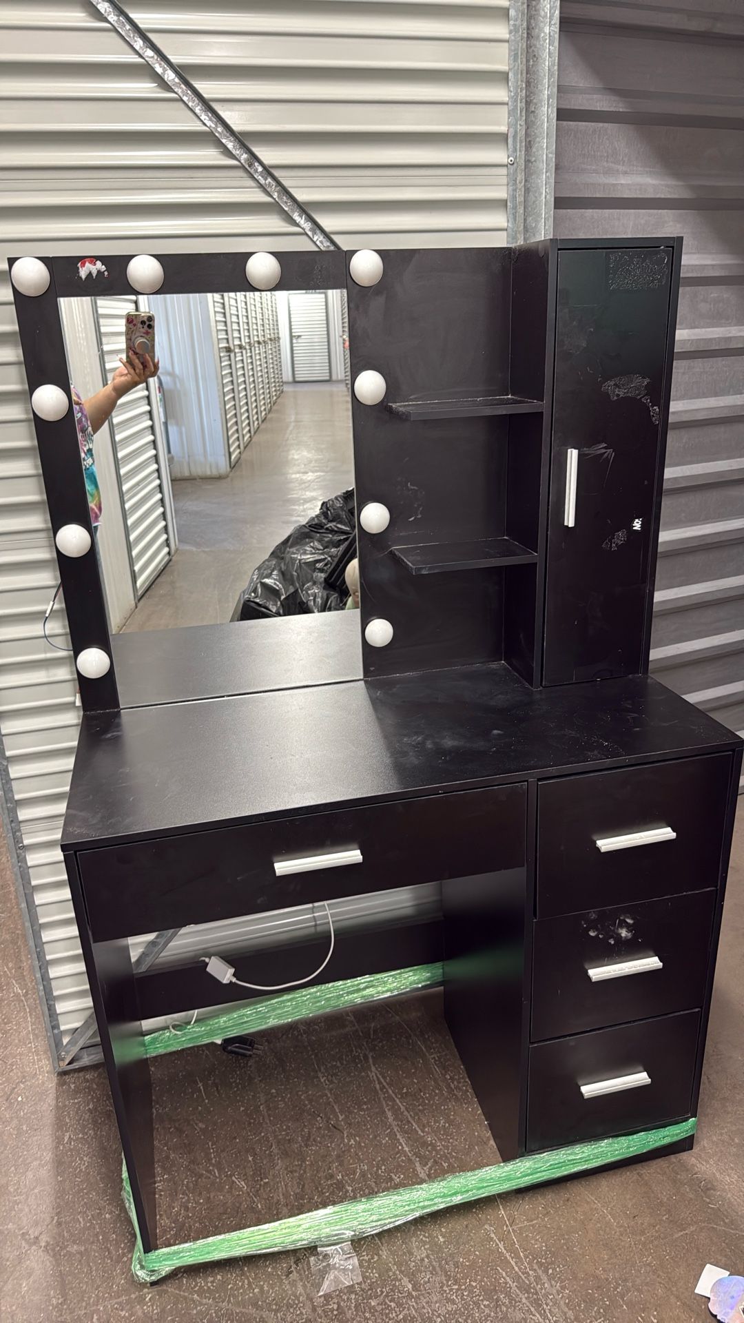 Black Vanity