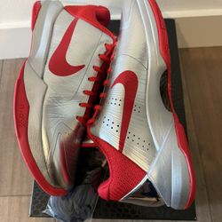 Kobe 5 Proto “Rookie Of The Year”