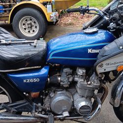 Kz650 Kawasaki And 5hp Pit Bike