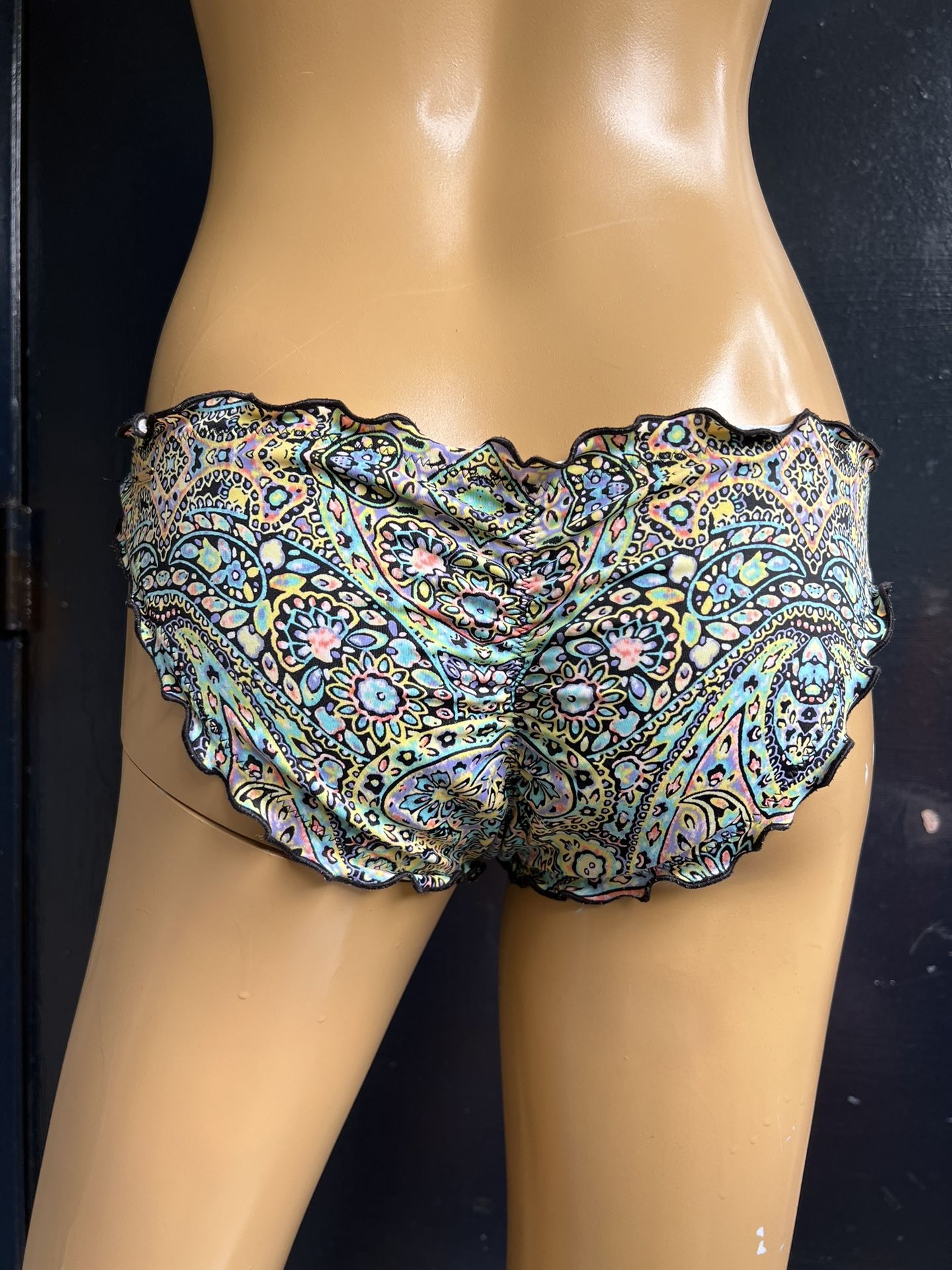 Ruffle Cheeky VS Bikini Bottom