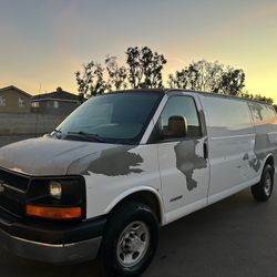 Chevy Express 2500 Cargo Van Extended Chevrolet Extendida 
