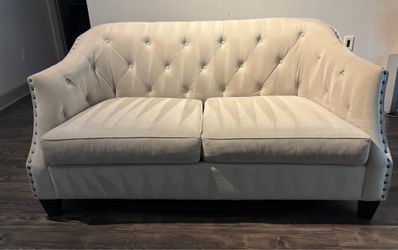 🛋️ Velvet Couch🔥