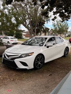 2018 Toyota Camry SE 2.5