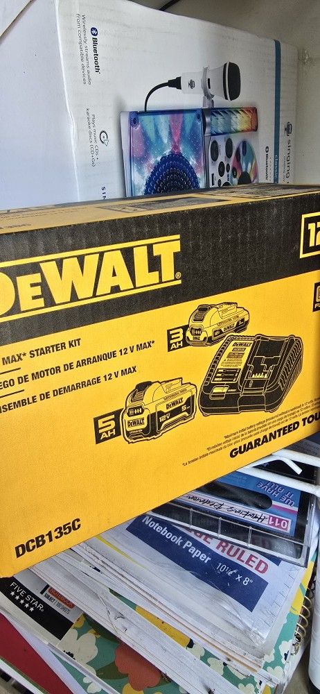 Dewalt Charger With 2 Batterys