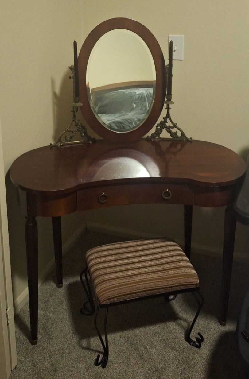 Vintage Mahogany Vanity Table w Oval Mirror & Candle Holders-The Bombay Co-1991
