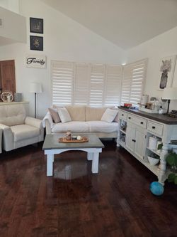 Farmhouse style Coffee table