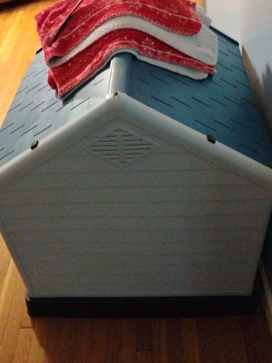 Large Dog House 