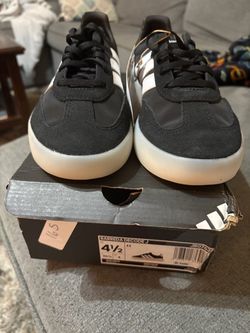 New Kids Shoes Size 4.5