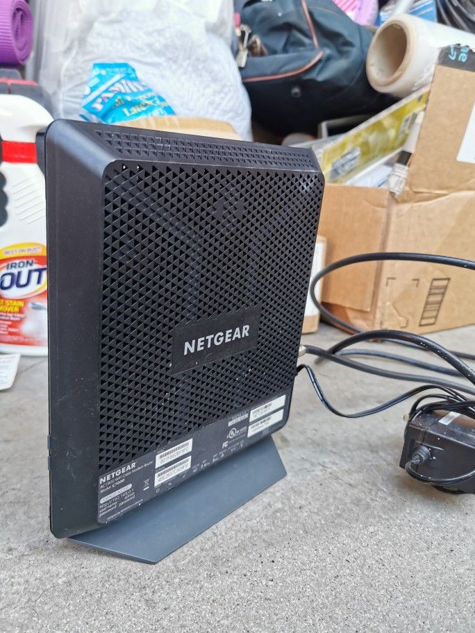 NETGEAR AC1900 WIFI Cable Modem 2.4GHz/5GHz