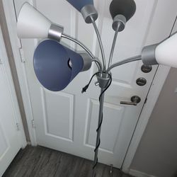 Conner standing up lights like new