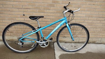 Women’s Trek FX Hybrid bike (small)