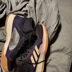 Adidas Basketball Shoes Size 13. Good Condition 