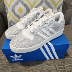 New Men's Adidas Shoes (Size 9.5)