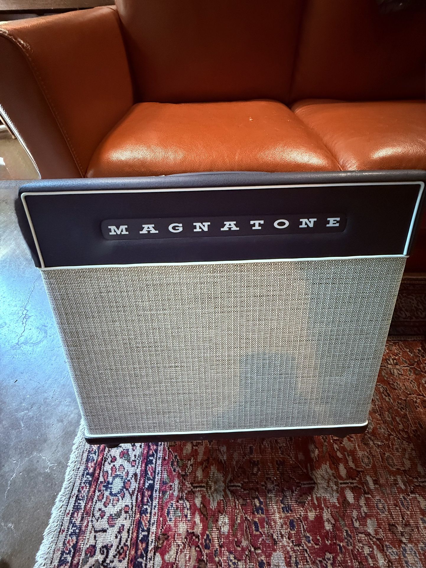 Magnatone Super Fifteen 1 x 12” guitar cabinet