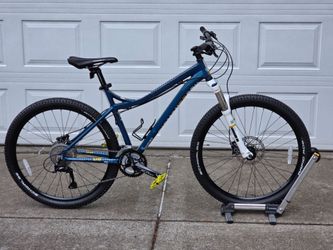 27.5 Diamondback Mountain Bike