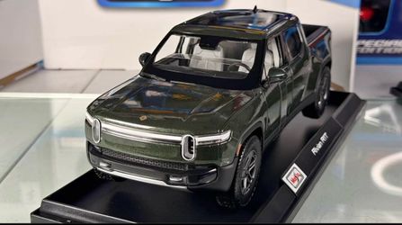 1:18 scale Rivian truck plus Corvette