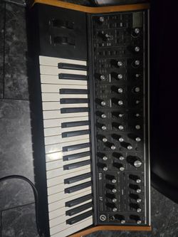 Moog sub 37