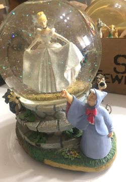Cinderella Disney spinning musical globe