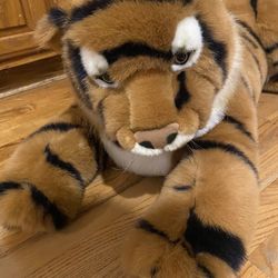Plush Tiger Lifesize