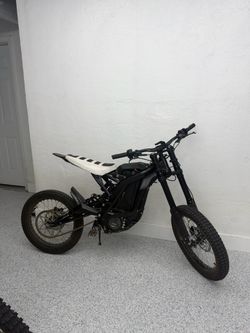Surron LBX 2025