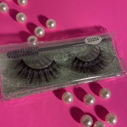Lashes New