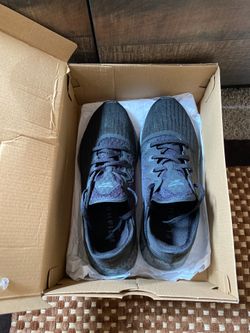 Reebok running shoes-7.5 Men (new)