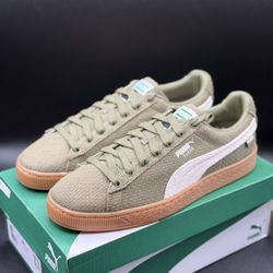 MEN’S PUMA SUEDE CLASSIC HEMP (PUMA OLIVE-ALPINE SNOW-GUM) SZ 10