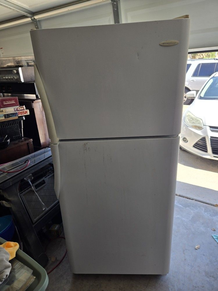 Refrigerator