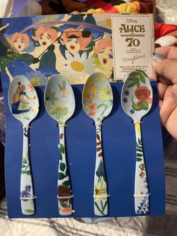 Disney’s Alice in Wonderland teaspoon set brand-new