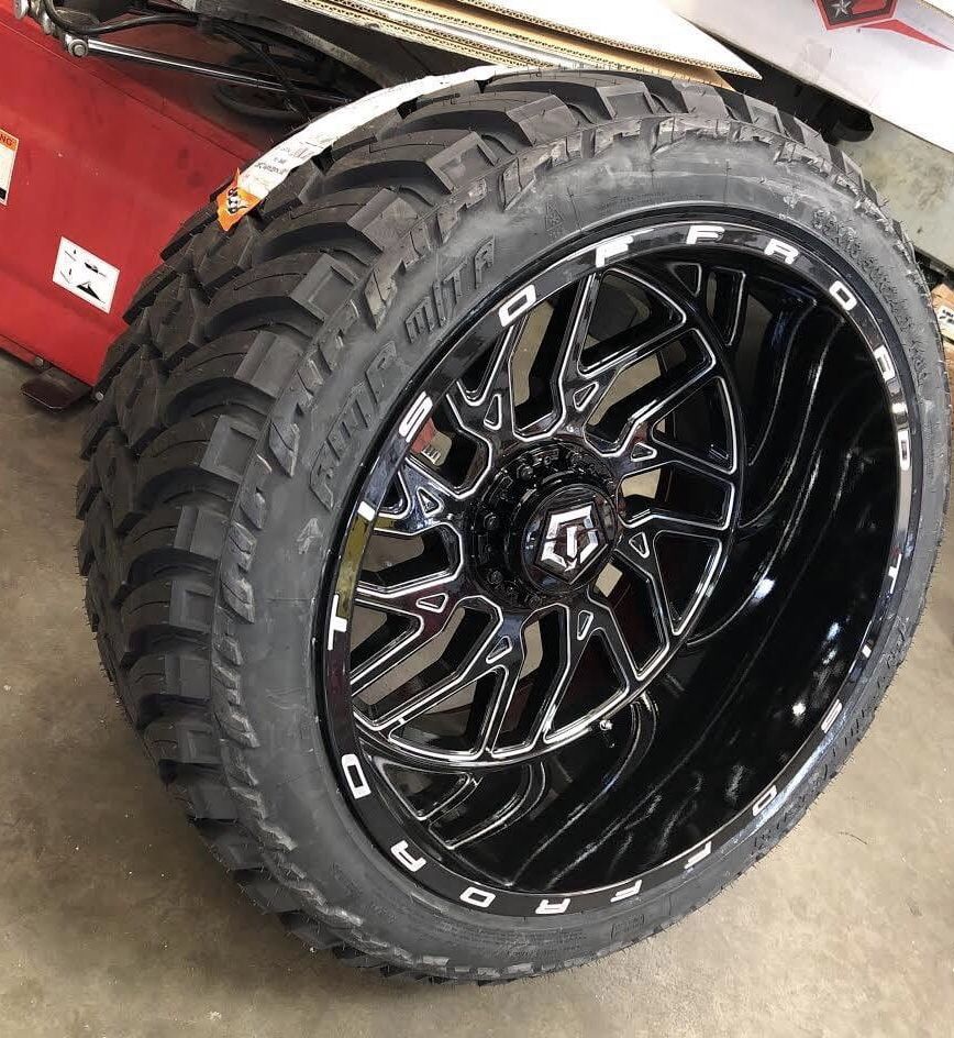 tis-20x12-6x135-6x5-5-wheels-amp-attack-tires-33x12-50-20-lt-install