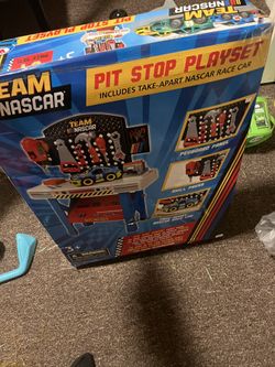 Pit Stop Playset
